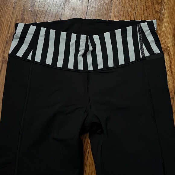 Lululemon crop 17” leggings sz 6 - Picture 2 of 7